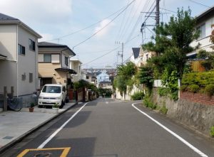 前面道路6.3ｍ・車庫入れが苦手なお母さんもこれならラクラク（笑）