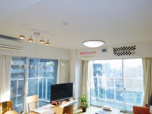 １２帖のリビングダイニング。ＴＥＳ式床暖房付。２面採光で明るい空間です。