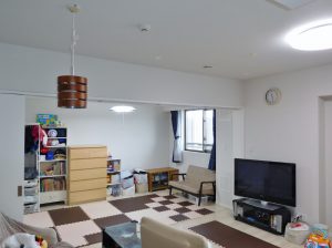 リビング横の７．１帖の洋室を加えると１９帖大の空間になります