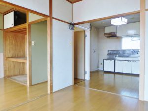 南側に面する明るいお部屋です
