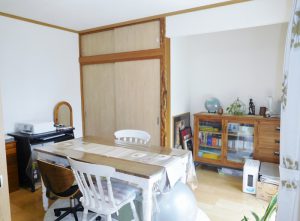 リビング横６．５帖の洋室