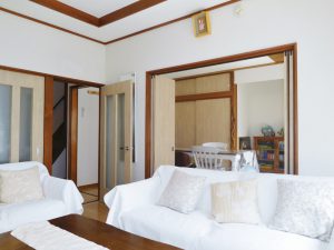 リビング横の６．５帖の洋室とつなげることも可能です