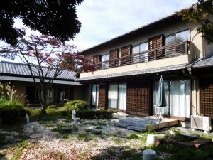 南側にはお庭が広がり日当たり・眺望良好です